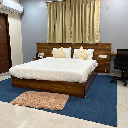 Beach Town Hotel Visákhapatnam Kültér fotó