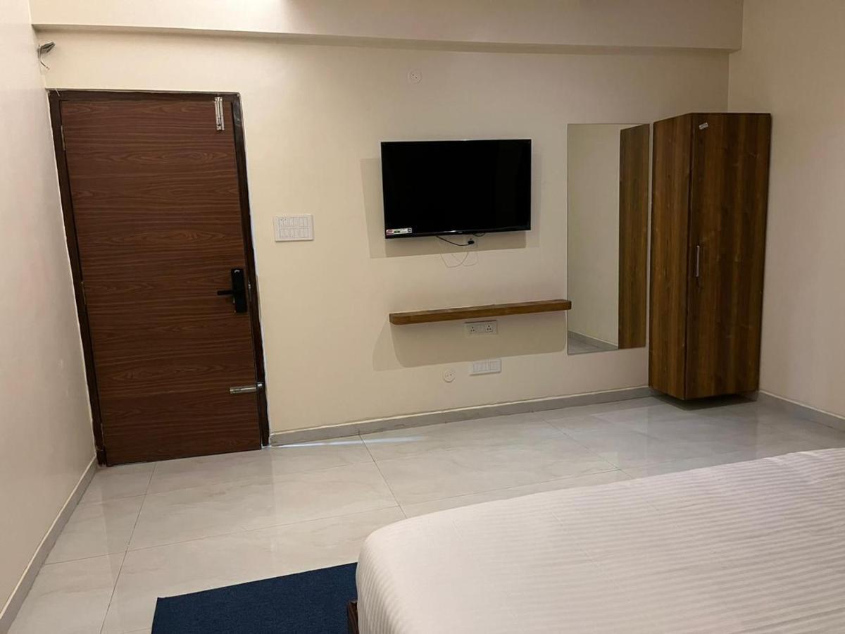 Beach Town Hotel Visákhapatnam Kültér fotó
